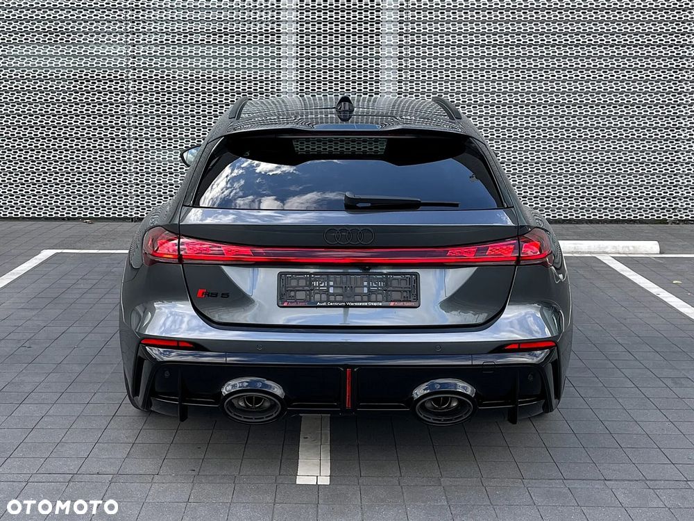 Audi RS5 Avant - 24