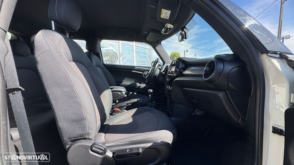 MINI 3 Portas Cooper D - 15