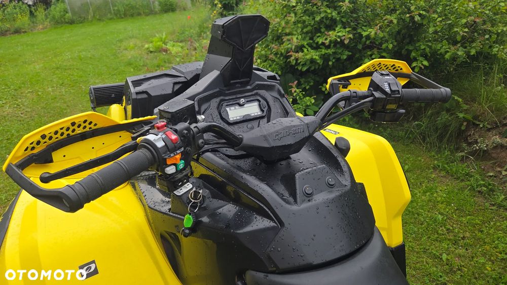 Can-Am Outlander - 11