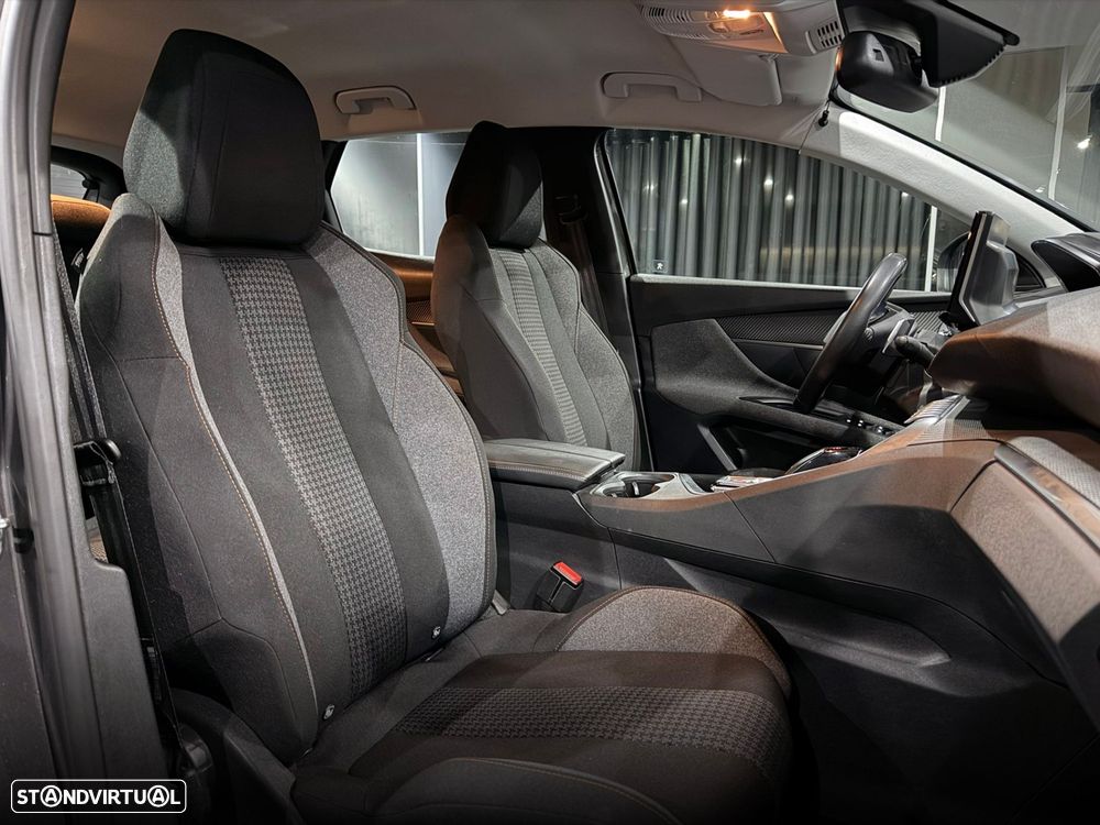 Peugeot 3008 1.5 BlueHDi Allure EAT8 - 29