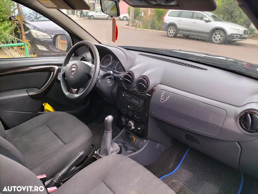 Dacia Duster 1.6 4x2 Laureate - 6