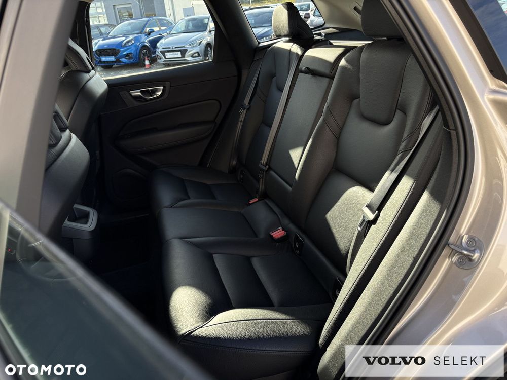 Volvo XC 60 - 24