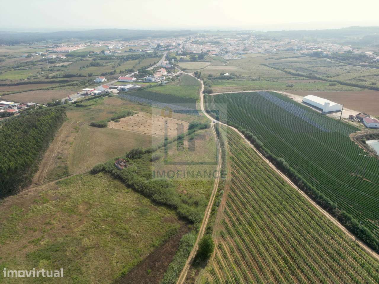 Vende-se Terreno na Zona Industrial da Serra D'el Rei – 4900 m² - Grande imagem: 2/10
