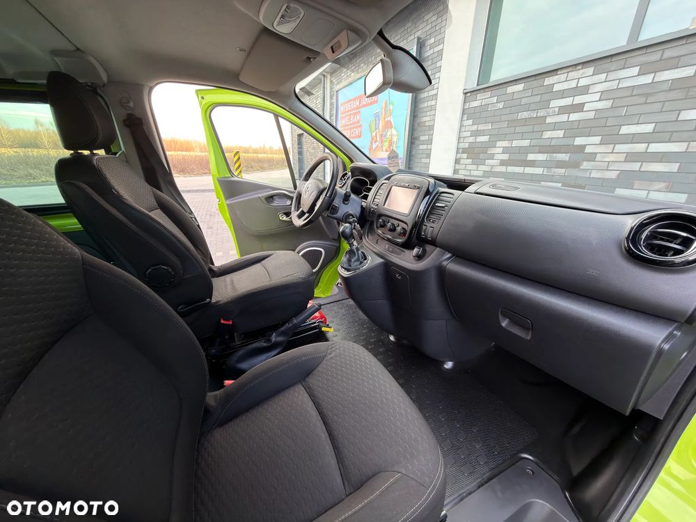 Opel Vivaro L2H1 2,9t Essentia Business - 12
