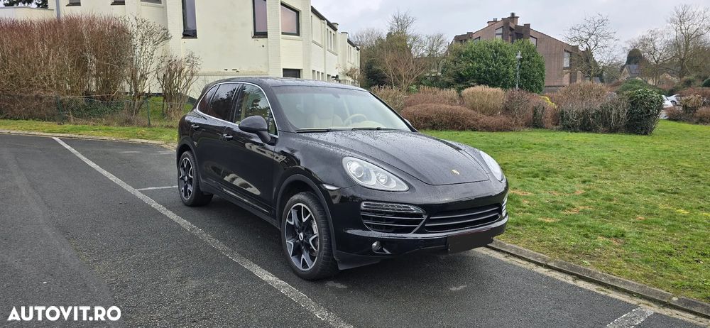 Porsche Cayenne Platinum Edition - 16