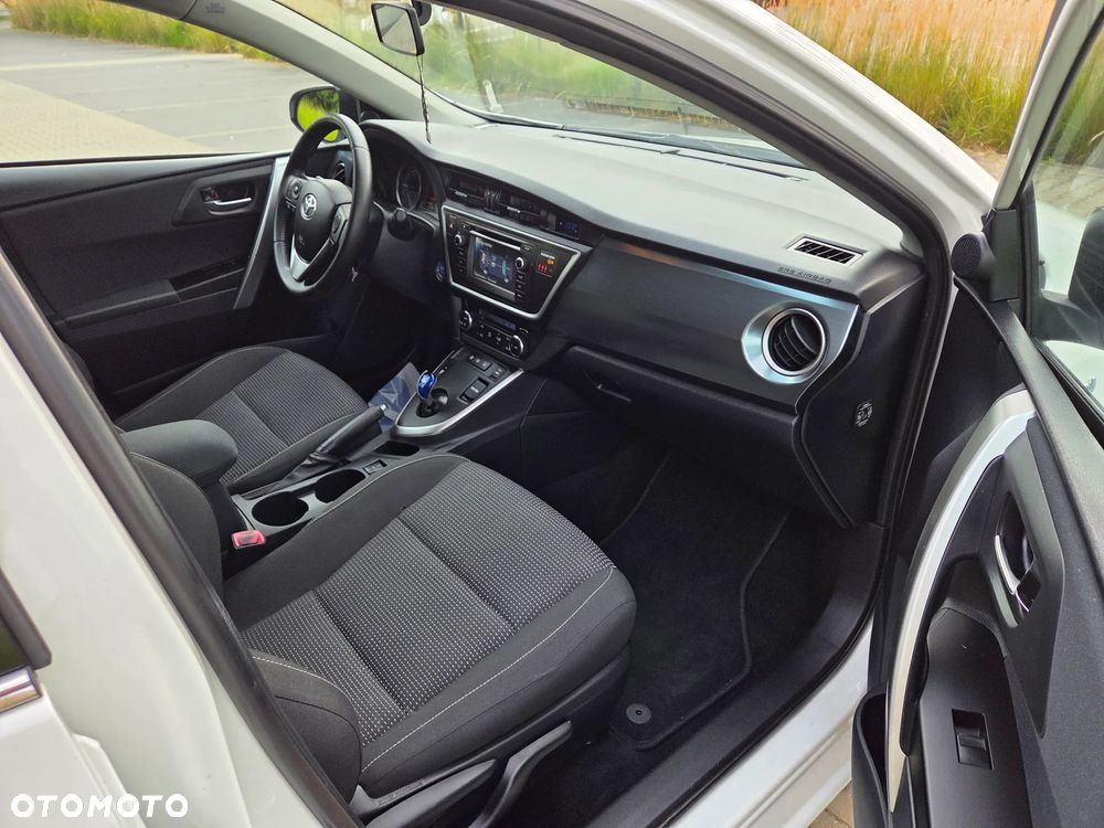Toyota Auris - 12