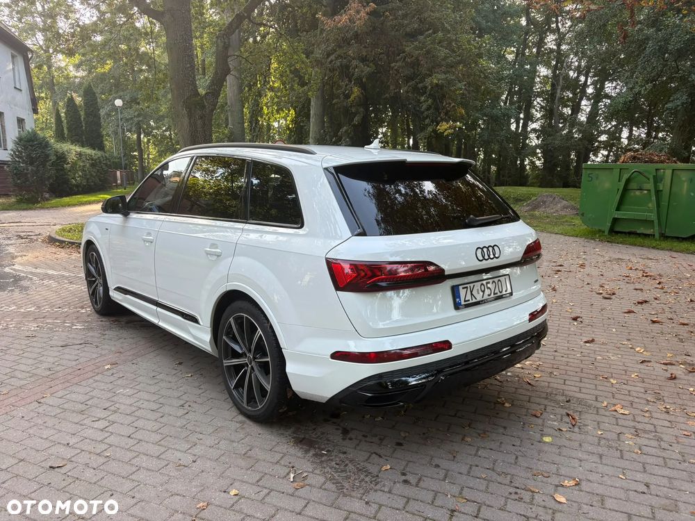 Audi Q7 2023 photo 2