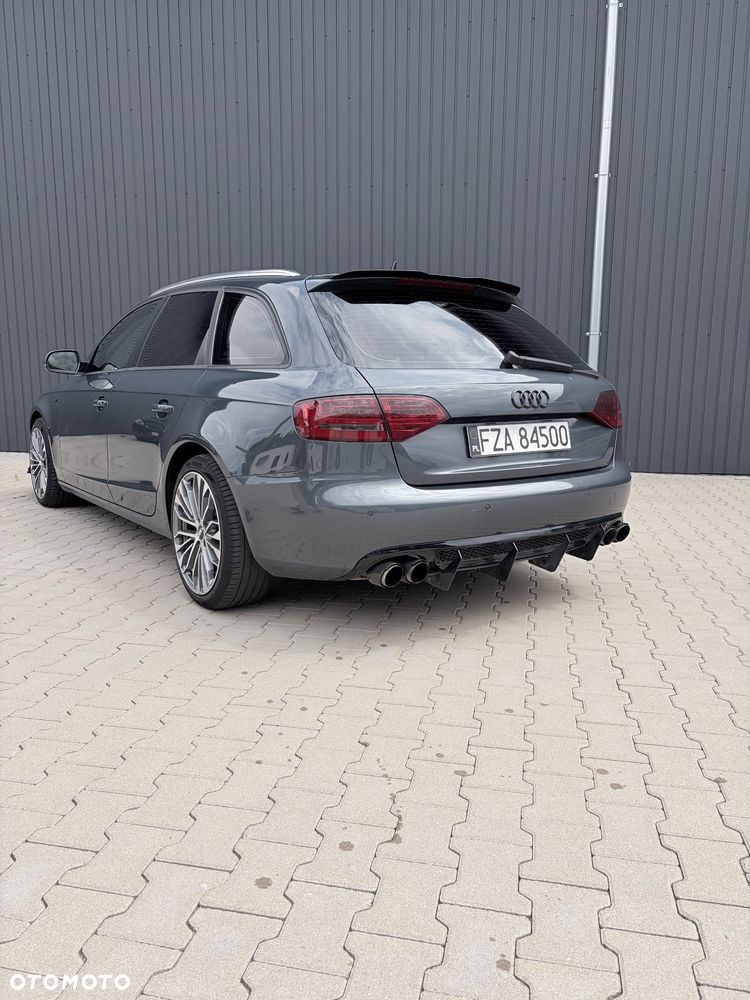 Audi A4 Avant 3.0 TDI Quattro S tronic - 4
