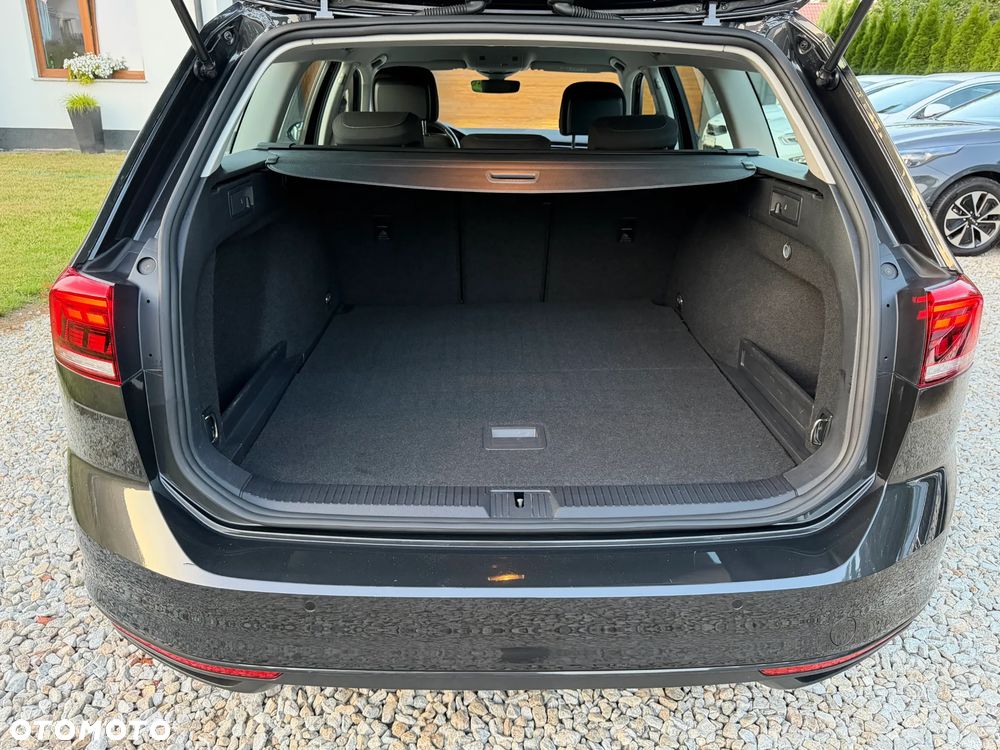 Volkswagen Passat Variant 2.0 TDI EVO Business DSG - 15