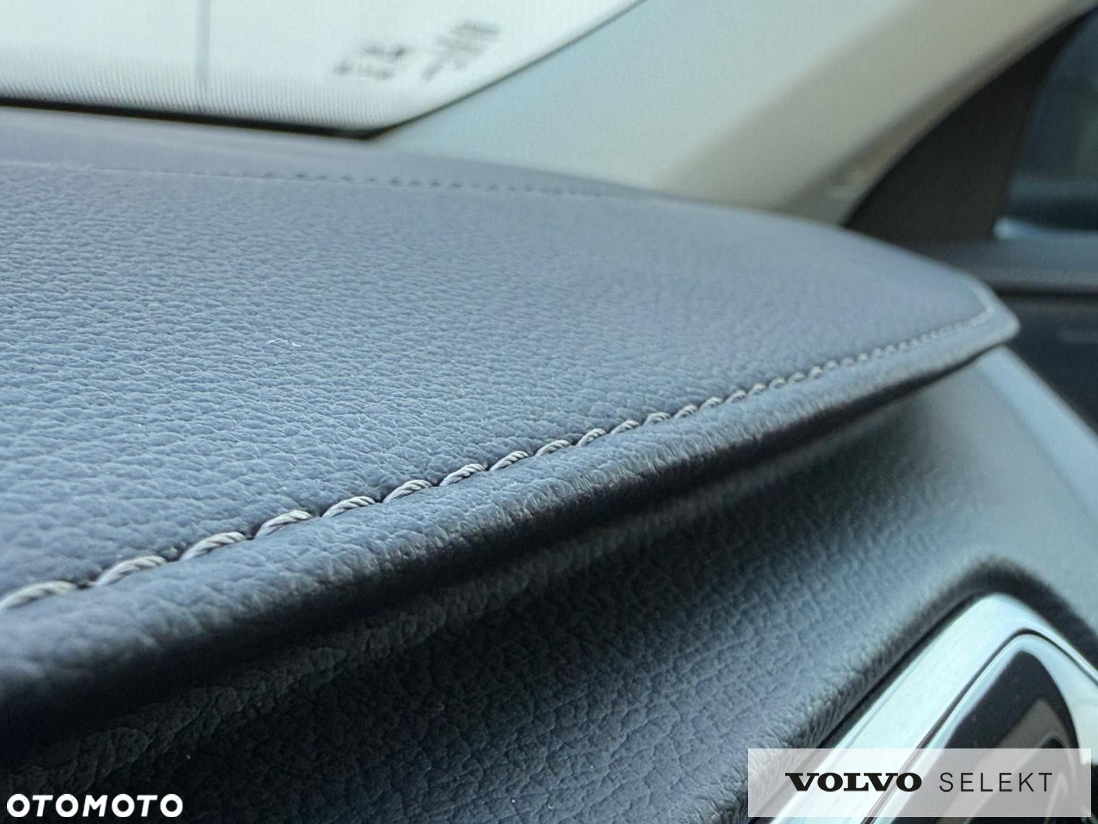 Volvo XC 90 - 31