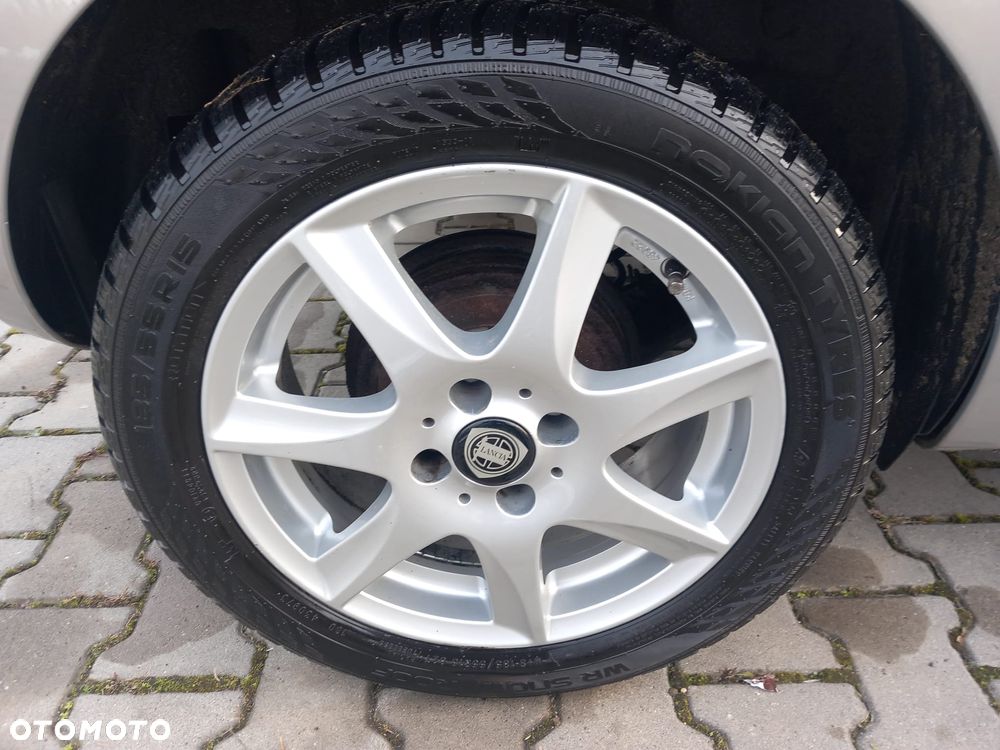 Lancia Ypsilon 0.9 Gold S&S - 11