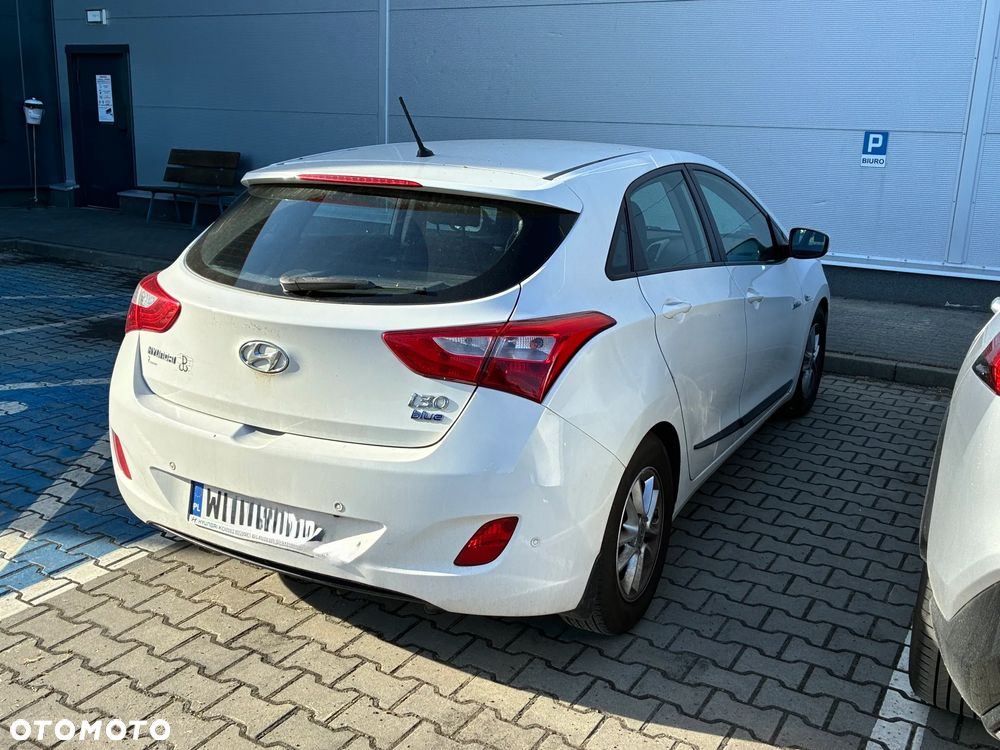 Hyundai i30 1.6 GDI BlueDrive Comfort - 4