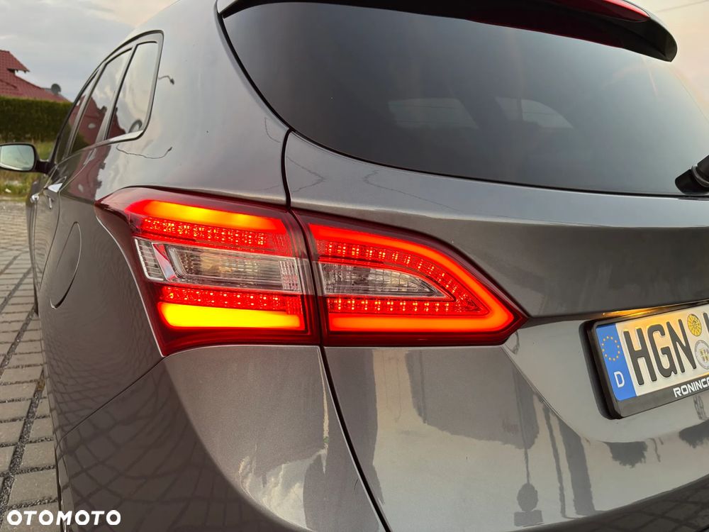 Hyundai i30 blue 1.6 CRDi Passion - 32