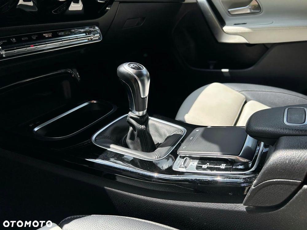 Mercedes-Benz CLA 180 d AMG Line - 11