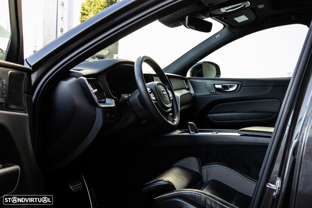 Volvo XC 60 2.0 B4 R-Design Geartronic - 10