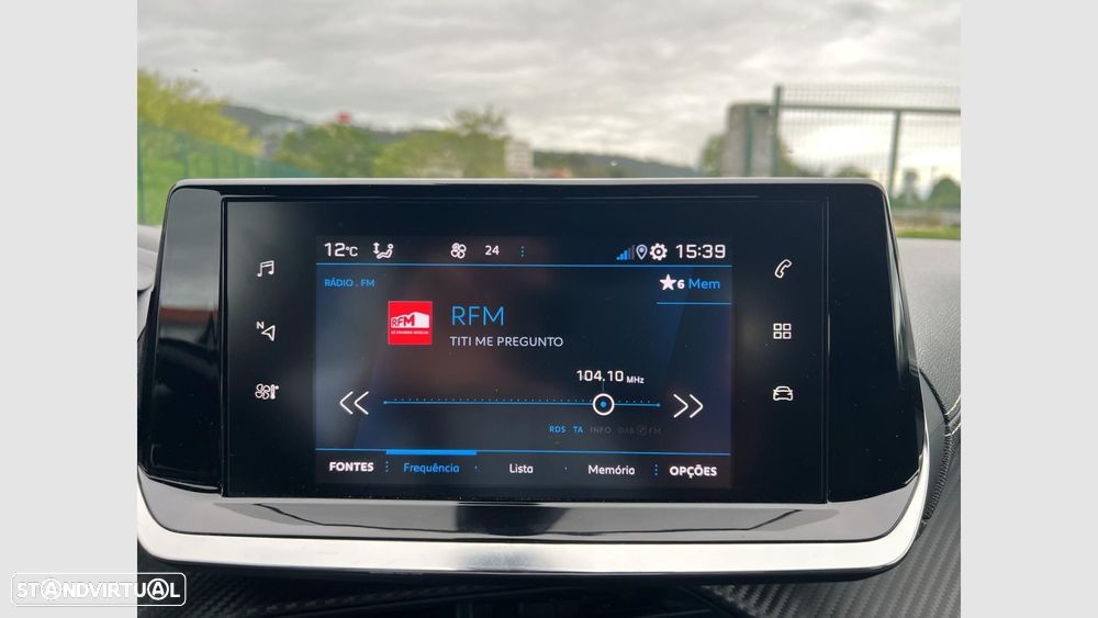 Peugeot 2008 1.2 PureTech GT EAT8 - 21