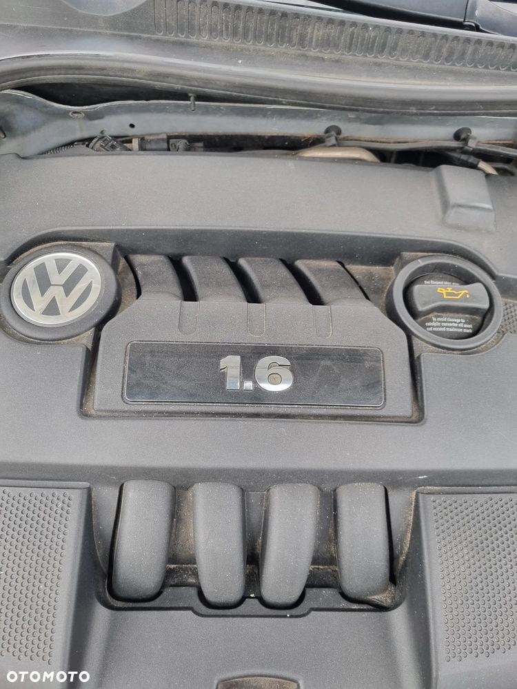 Volkswagen Golf - 11