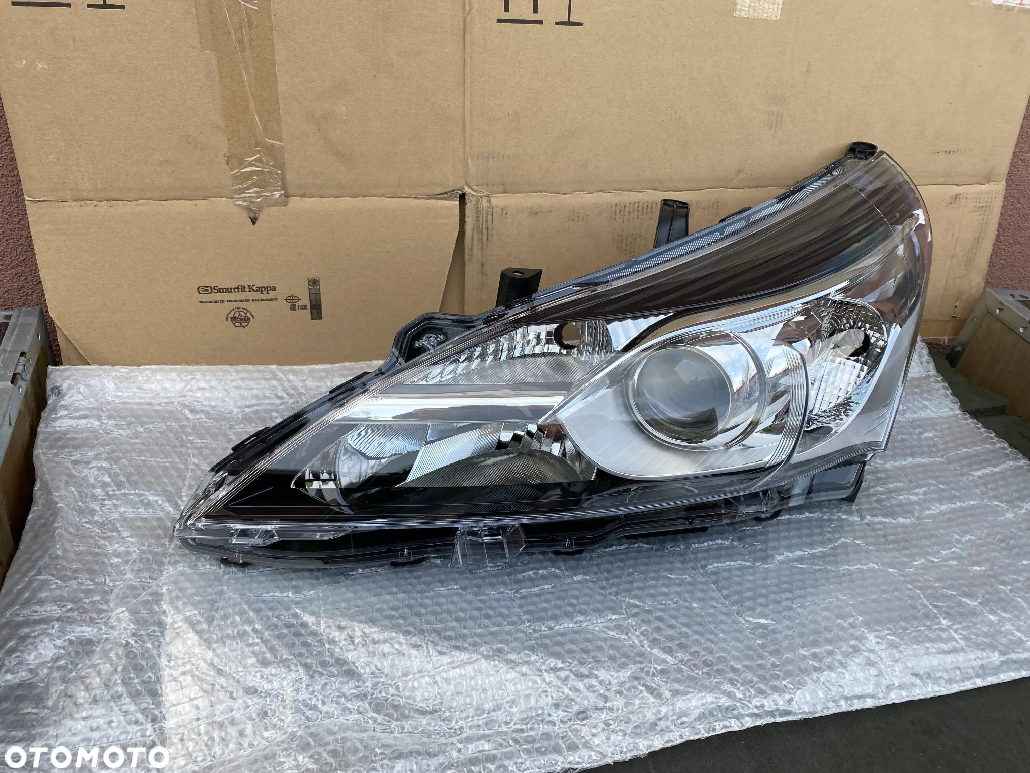 lampa toyota verso lift lewa  eu cała - 2