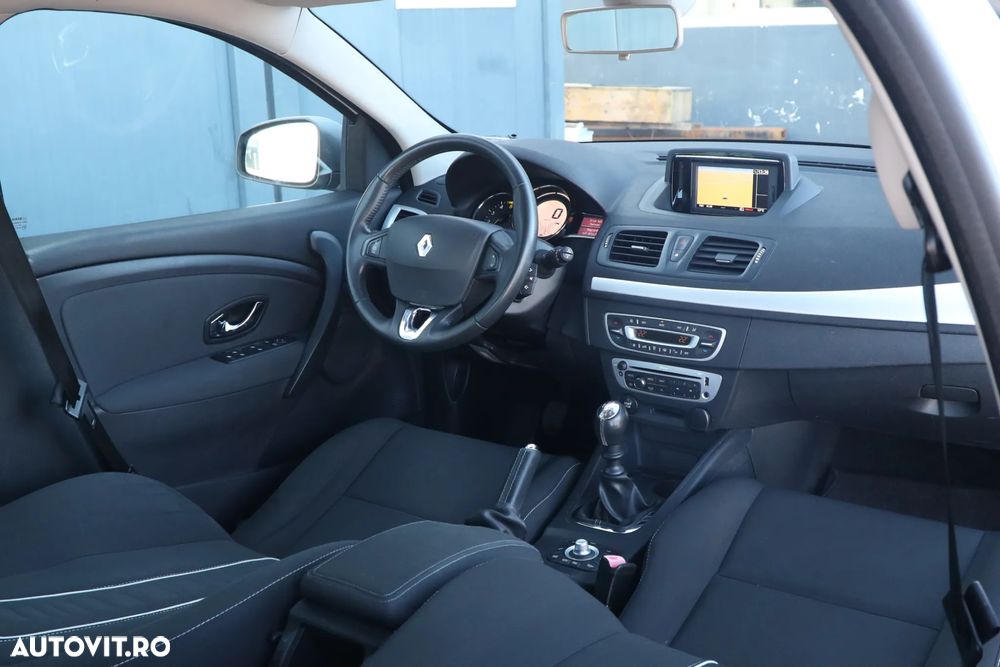 Renault Megane dCi 110 FAP Paris Business - 17