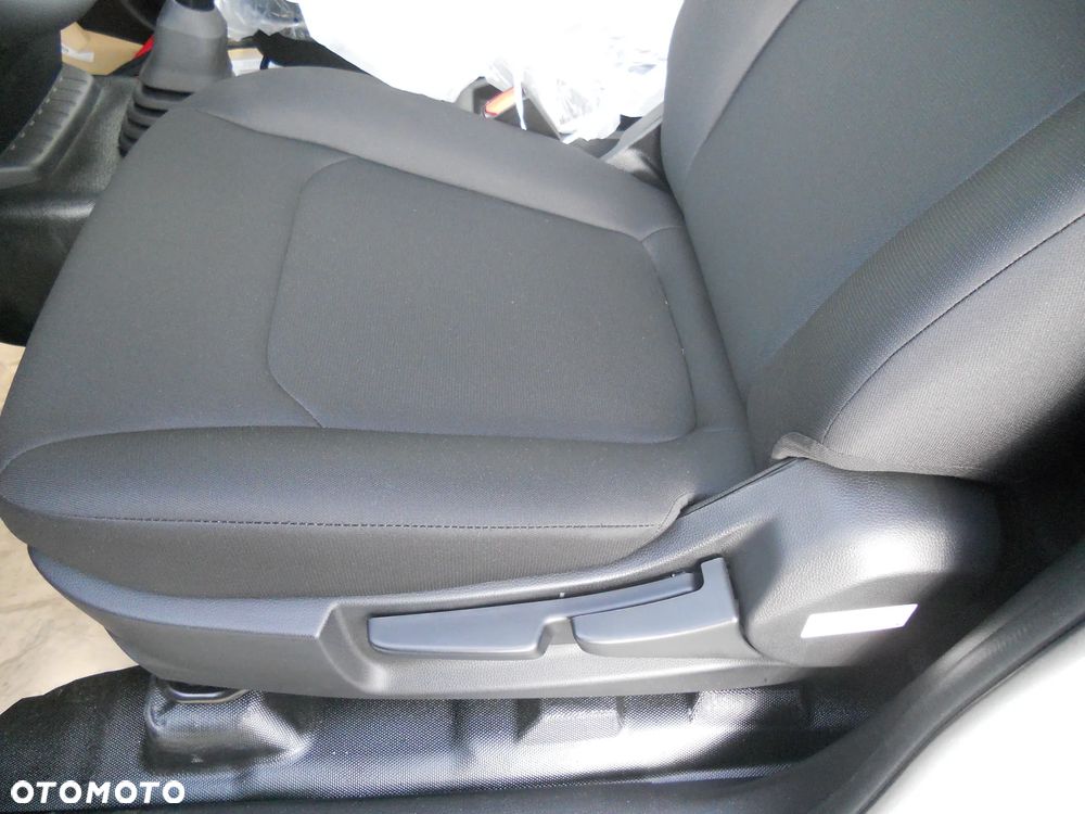 Isuzu D-Max 1.9 SC L - 26