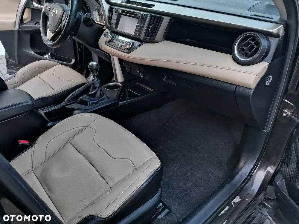 Toyota RAV4 2.0 D-4D Prestige - 7