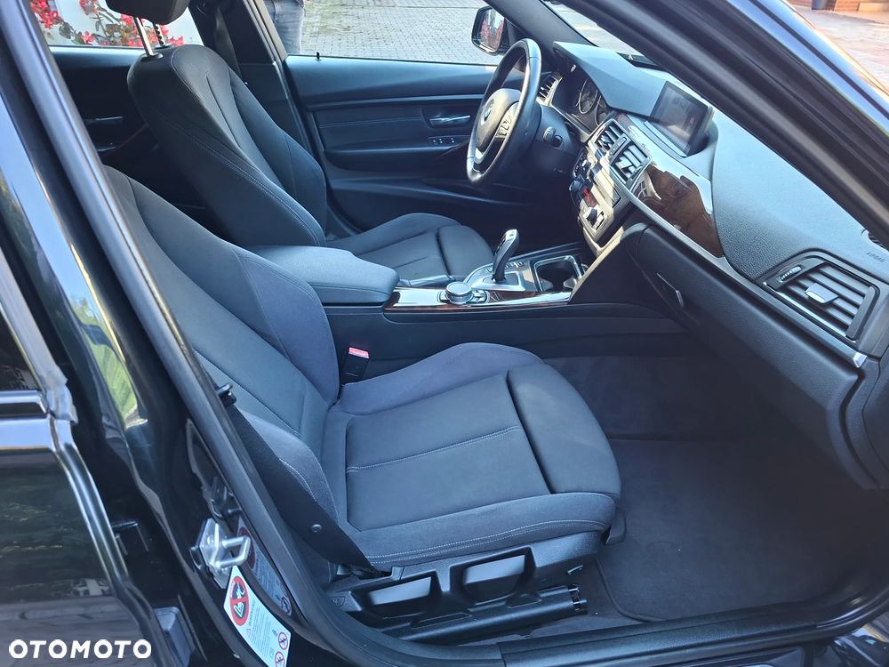 BMW Seria 3 318d Sport Line - 9