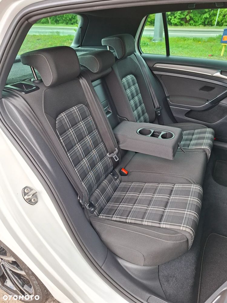 Volkswagen Golf GTD (BlueMotion Technology) DSG - 13