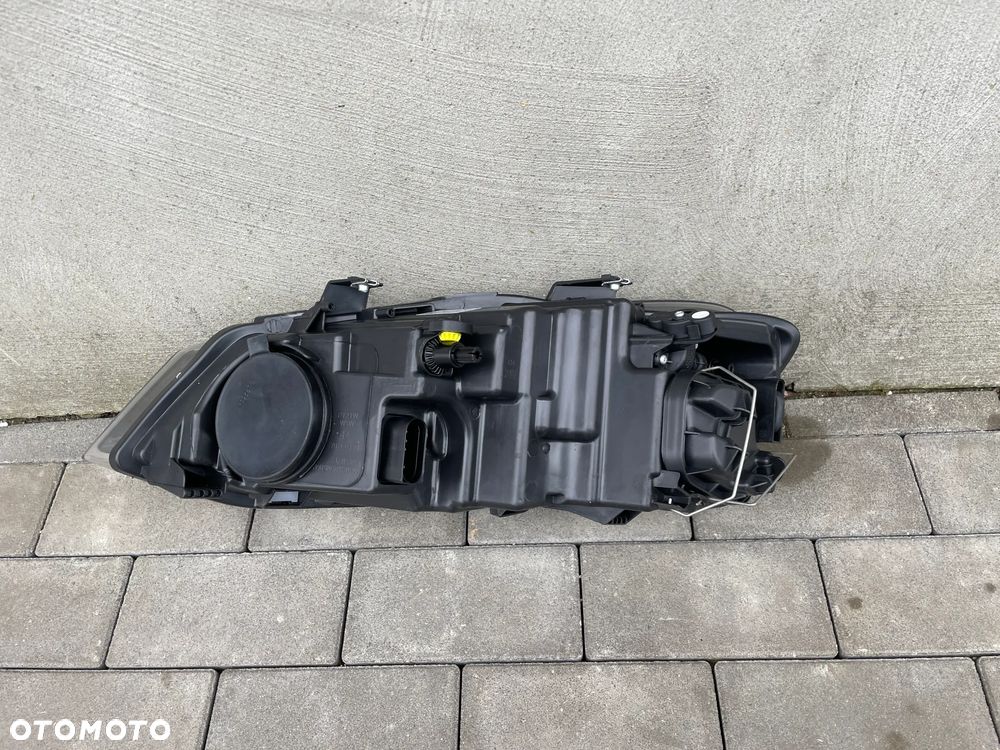 LAMPA PRZEDNIA PRAWA VW POLO 6R0  2009-2014 - NOWA H4 - 2