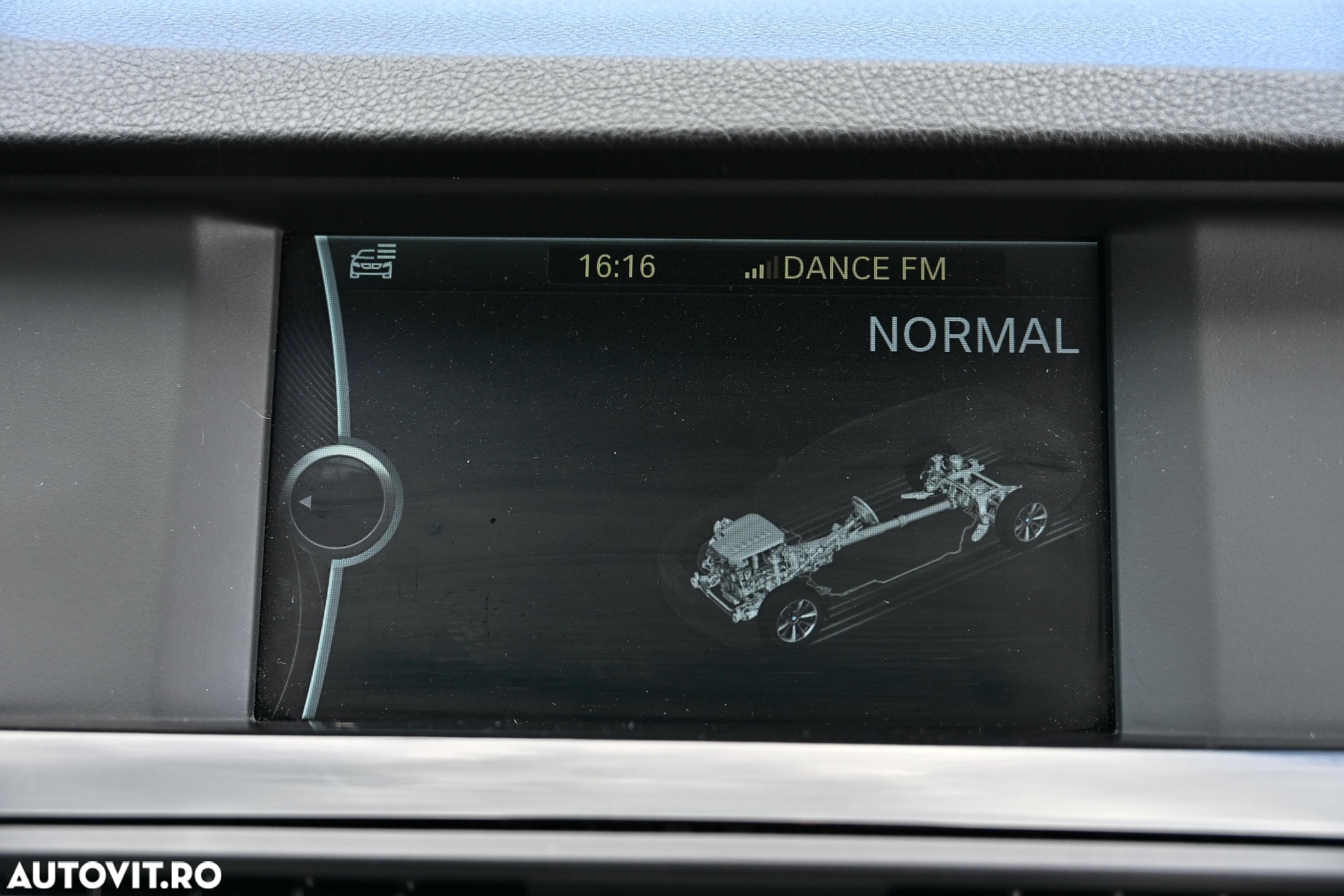 BMW Seria 5 520d - 30