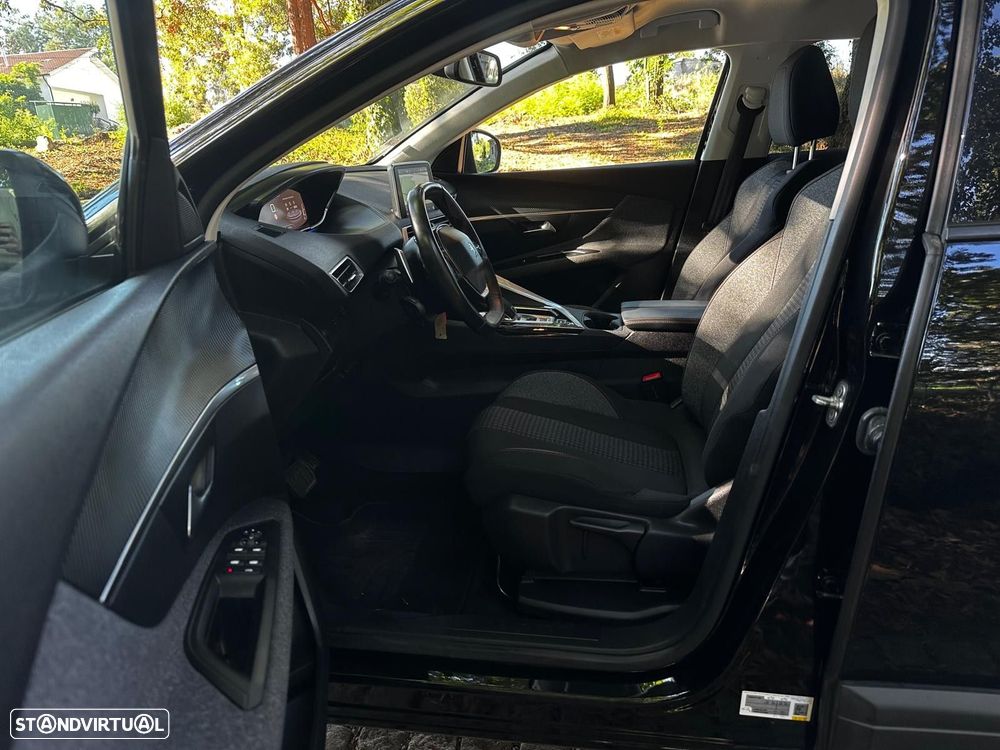 Peugeot 3008 1.2 PureTech Allure Pack EAT8 - 16