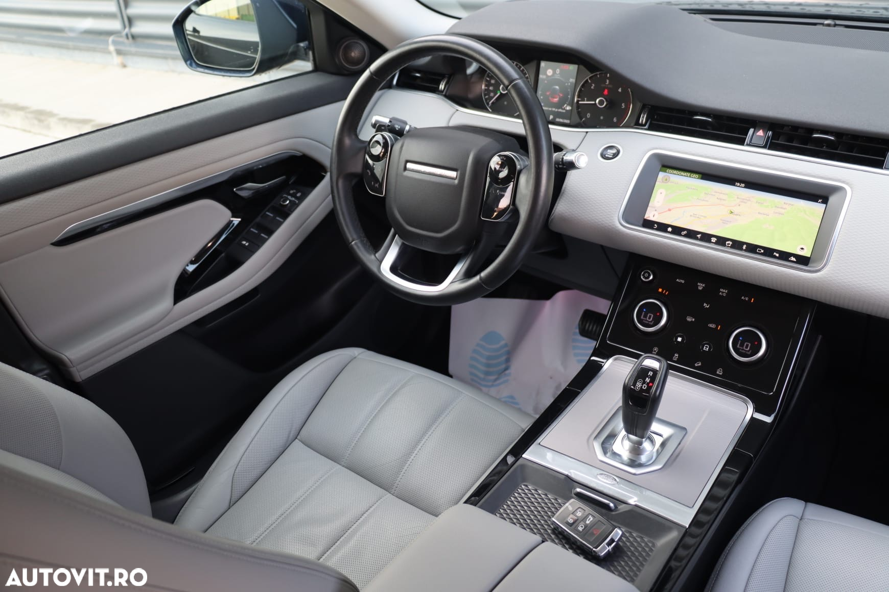 Land Rover Range Rover Evoque 2.0 D150 R-Dynamic HSE - 13