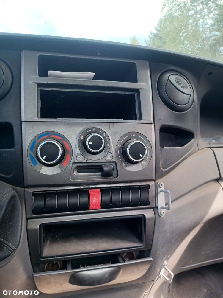 Kabina Iveco Daily 2013 z Włoch Kompletna sanki resory kiper wywrot hds silnik - 13