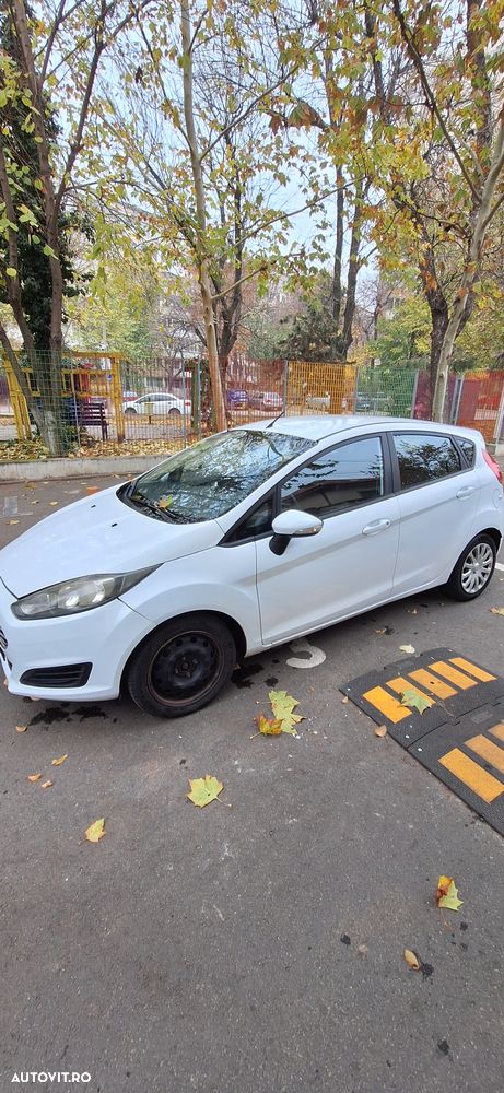 Ford Fiesta - 2