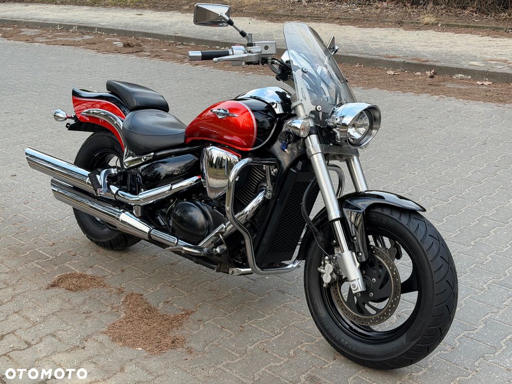 Suzuki Intruder - 1