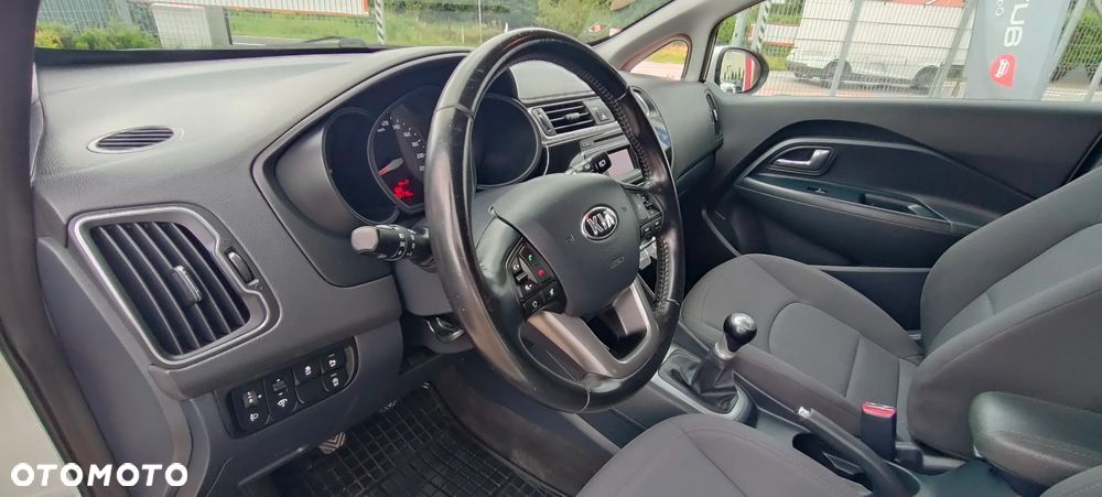 Kia Rio 1.2 L - 15