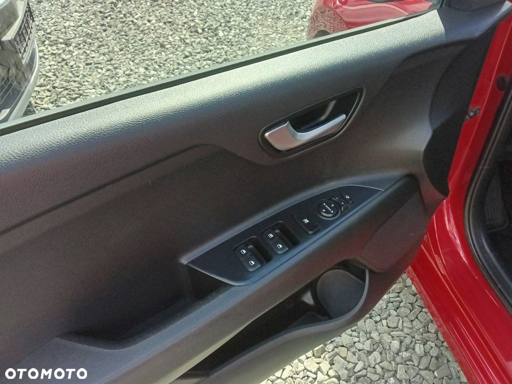 Kia Rio - 27