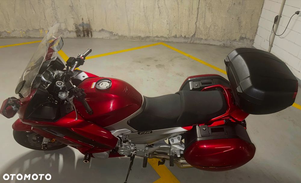 Yamaha FJR - 1