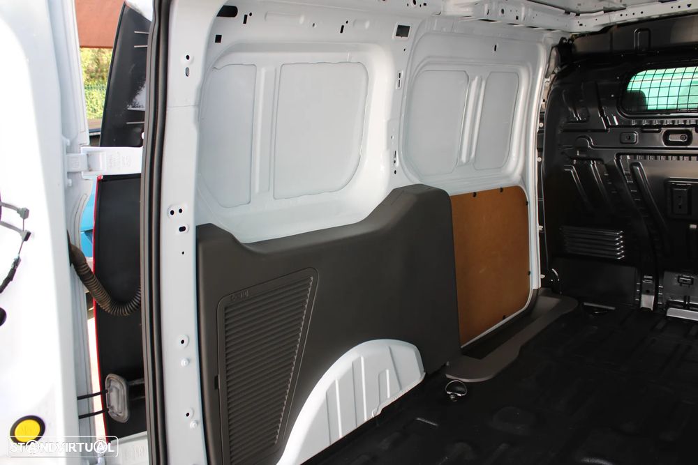 Ford Transit-Connect - 38