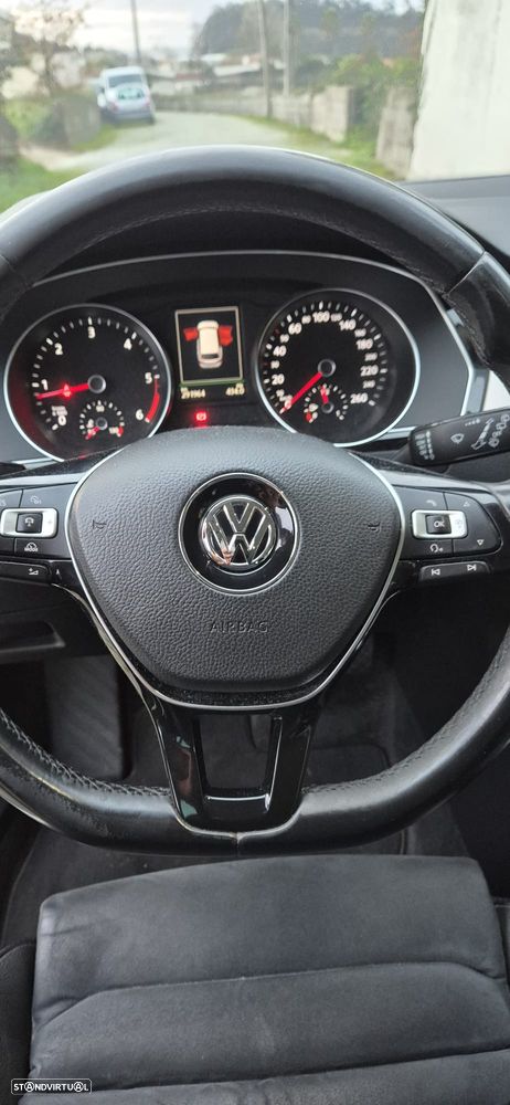 VW Passat Variant 2.0 TDi Highline - 25