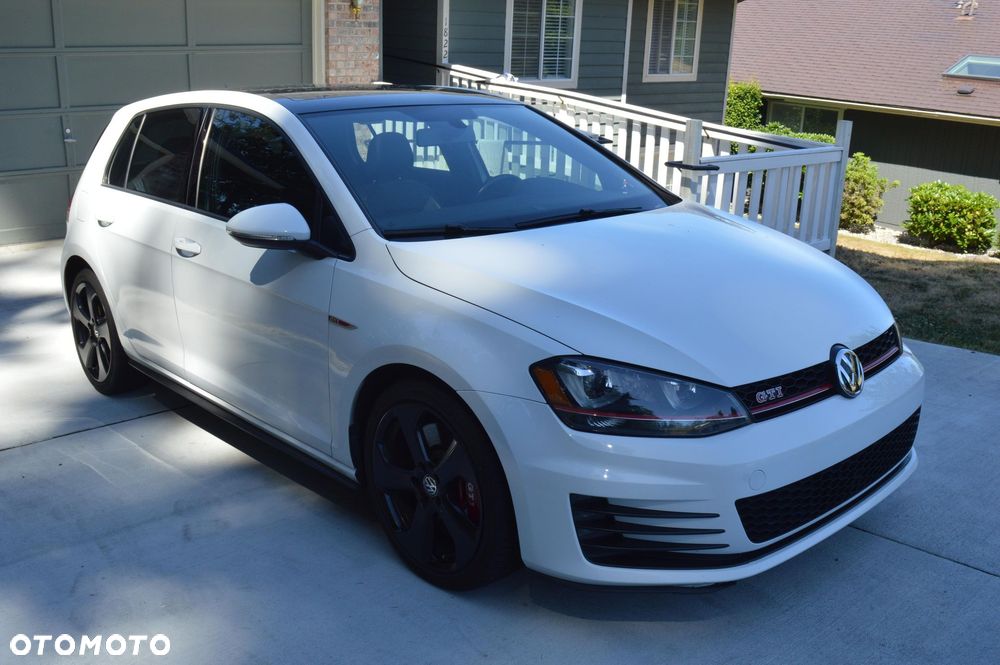Volkswagen Golf GTI (BlueMotion Technology) DSG - 2