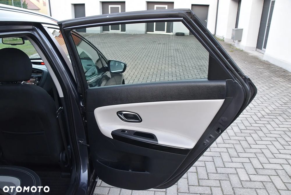 Kia Ceed 1.6 GDI DCT Platinum Edition - 20