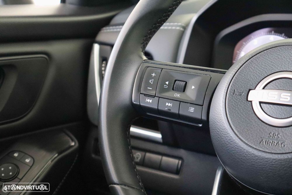 Nissan Qashqai 1.3 DIG-T N-Connecta - 16