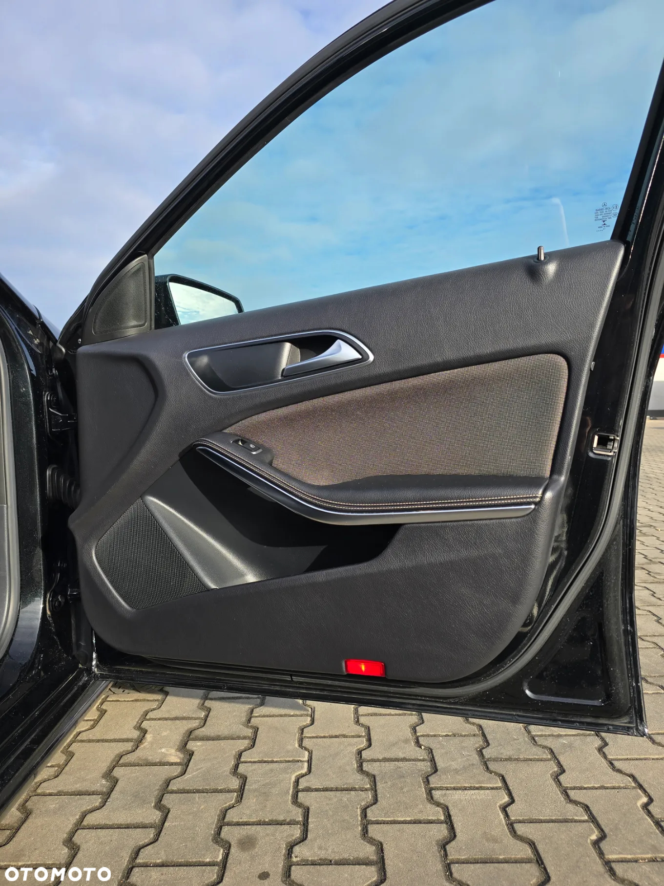 Mercedes-Benz Klasa A 180 BlueEfficiency Edition - 20