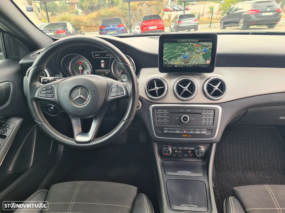 Mercedes-Benz GLA 200 CDi Urban Aut. - 16