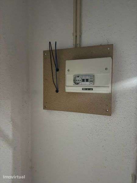 Garagens BOX para arrendamento em Agualva Cacém - Grande imagem: 5/5