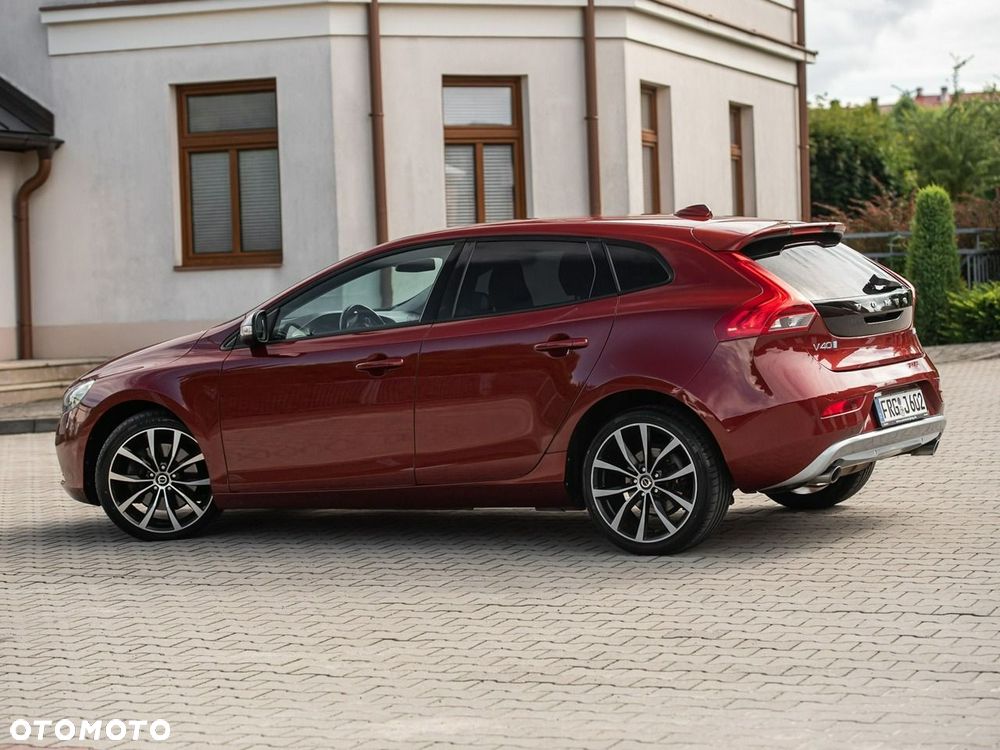 Volvo V40 D4 Kinetic - 13