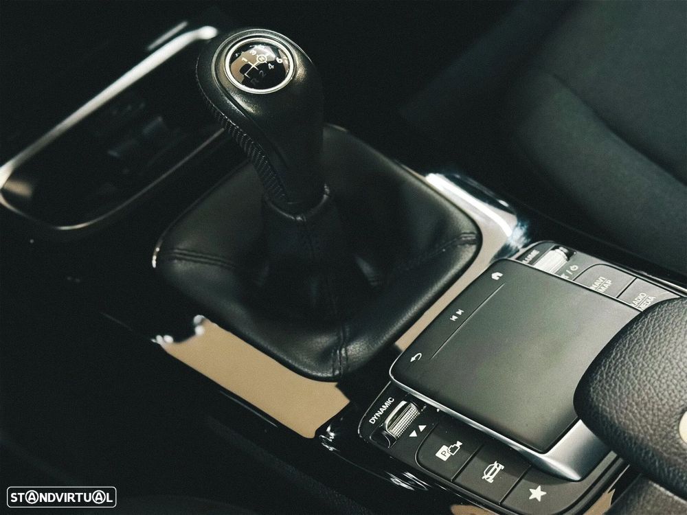 Mercedes-Benz CLA 180 - 17