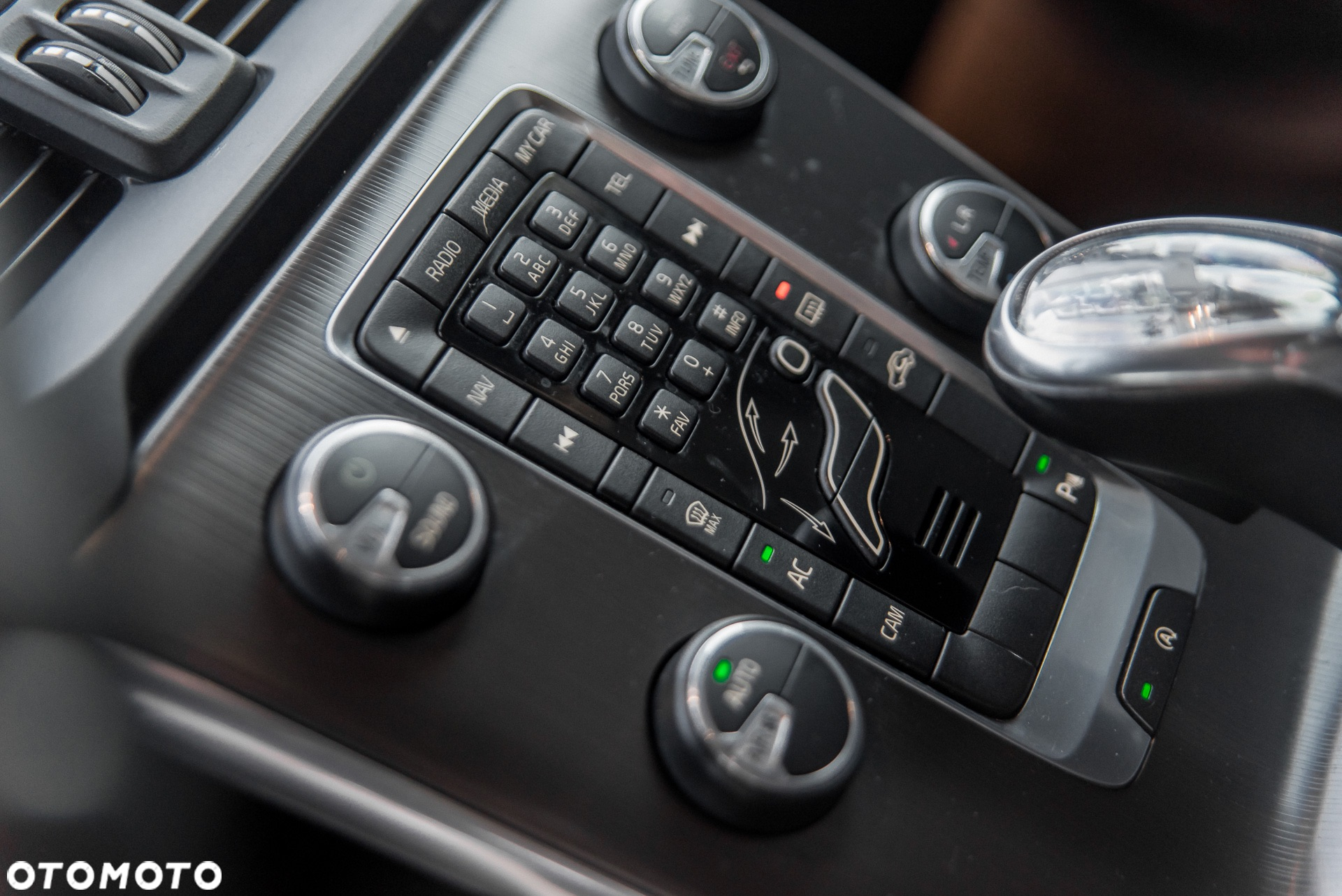Volvo V40 Cross Country D3 Momentum - 20