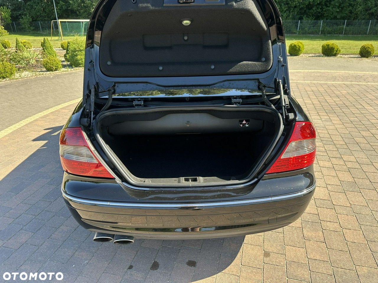 Mercedes-Benz CLK - 12