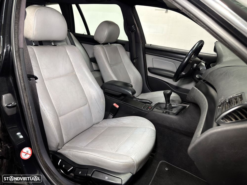 BMW 320 d Sport - 10